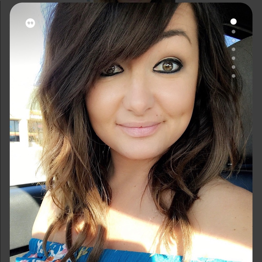 Meet your Posher, Lauren